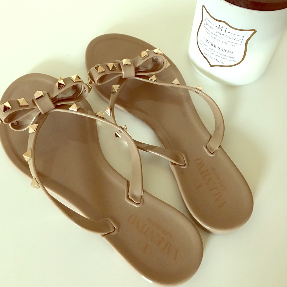Nude Valentino Rockstud Flip Flops